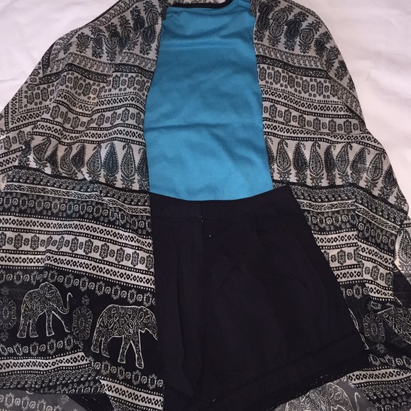 Live 4 Truth Black and ivory Kimono - Picture 5 of 6